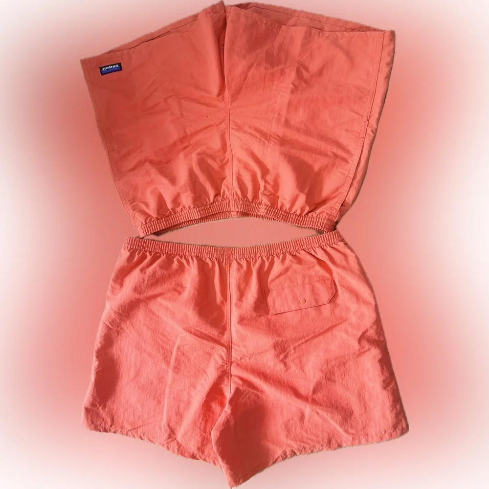 NWT Patagonia Men’s SZ L & XL “pimento red” “Baggies Shorts” w/2 front pockets